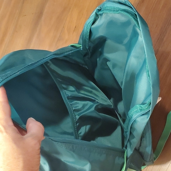 Firefly Chip the dinosaur backpack. - Picture 4 of 7